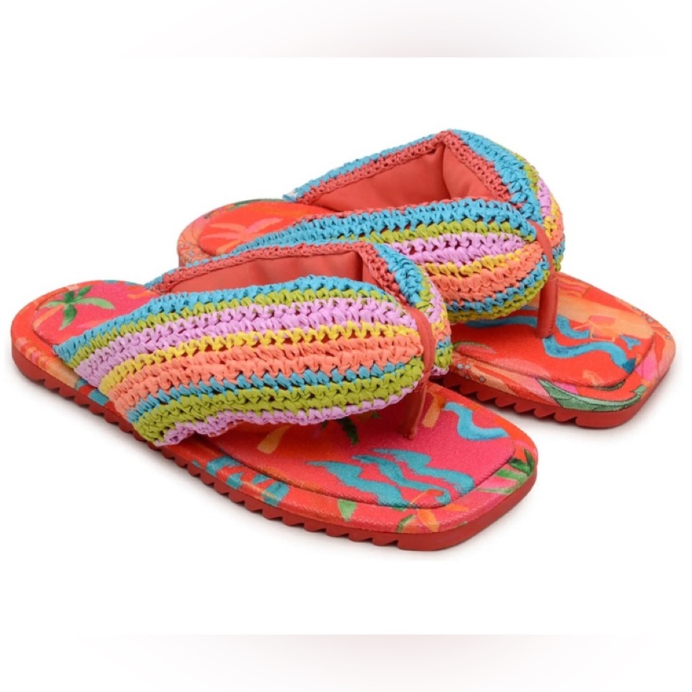 Farm Rio raffia flip flops 🦜 - Picture 3 of 11